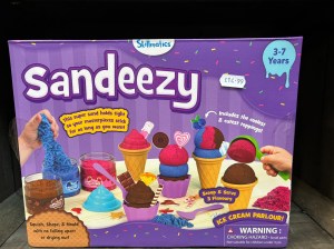 Sandeezy ice cream parlour with sand, cones and toppings